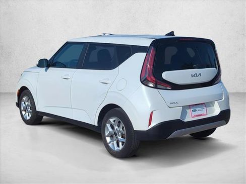 Used 2024 Kia Soul LX w/ Option Group 015 FWD image 8
