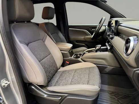 Used 2024 Chevrolet Colorado ZR2 w/ Technology Package image 13