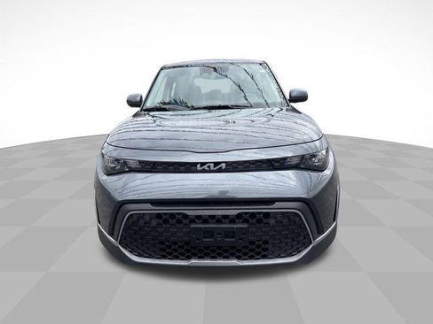 Used 2023 Kia Soul LX w/ Option Group 015 FWD image 2