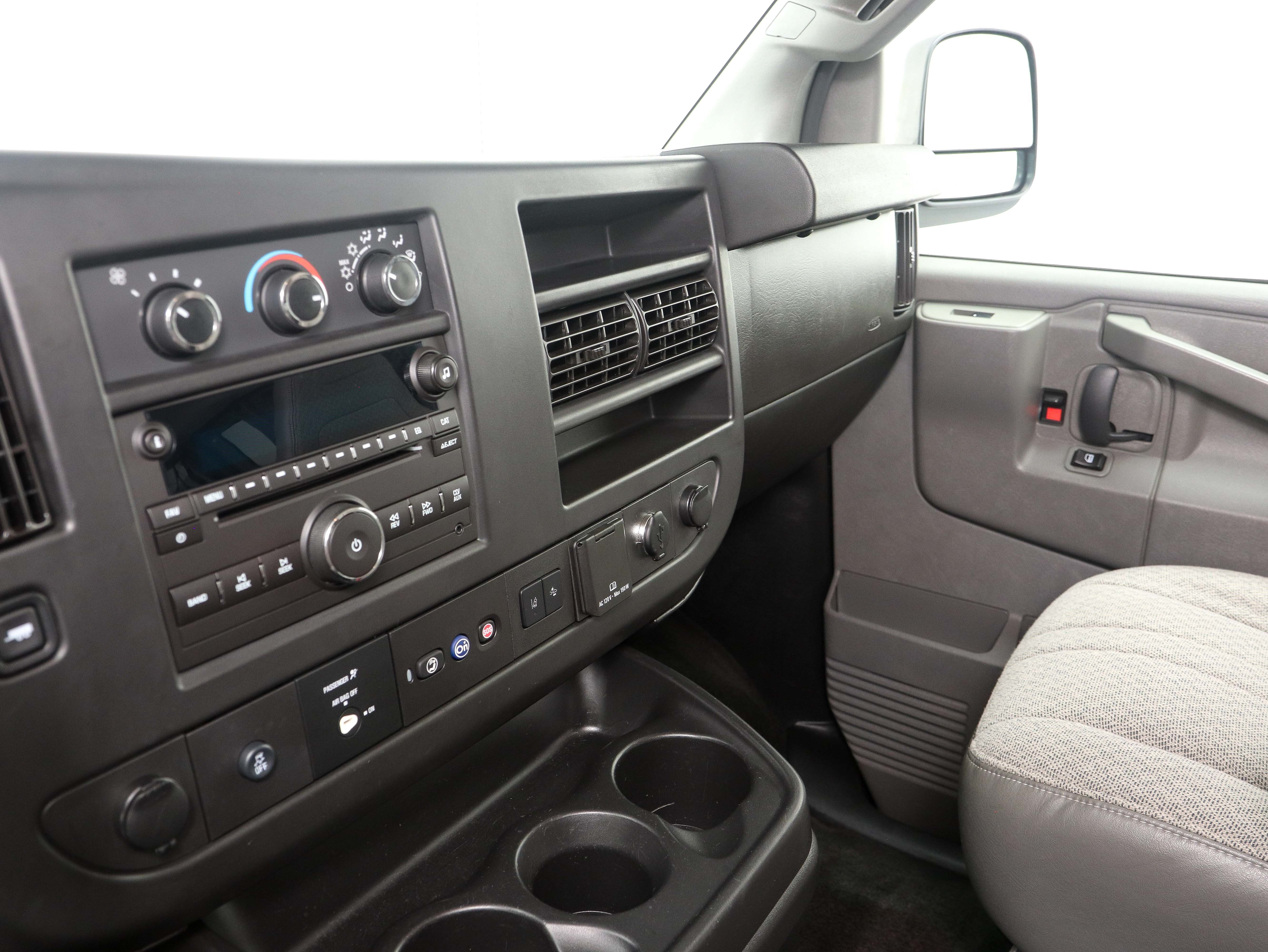 Used 2019 Chevrolet Express 3500 LT w/ LT Preferred Equipment Group RWD image 14