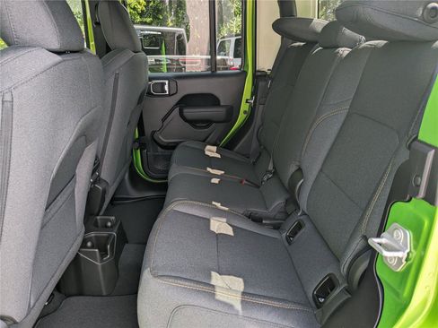 New 2025 Jeep Gladiator Sport image 14