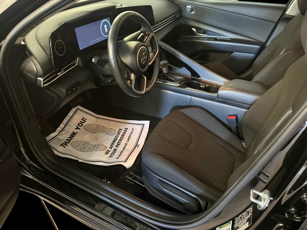 Certified 2023 Hyundai Elantra SEL w/ Convenience Package FWD image 23