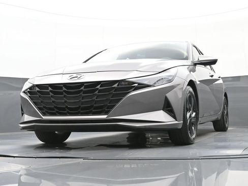 Certified 2023 Hyundai Elantra SEL image 44