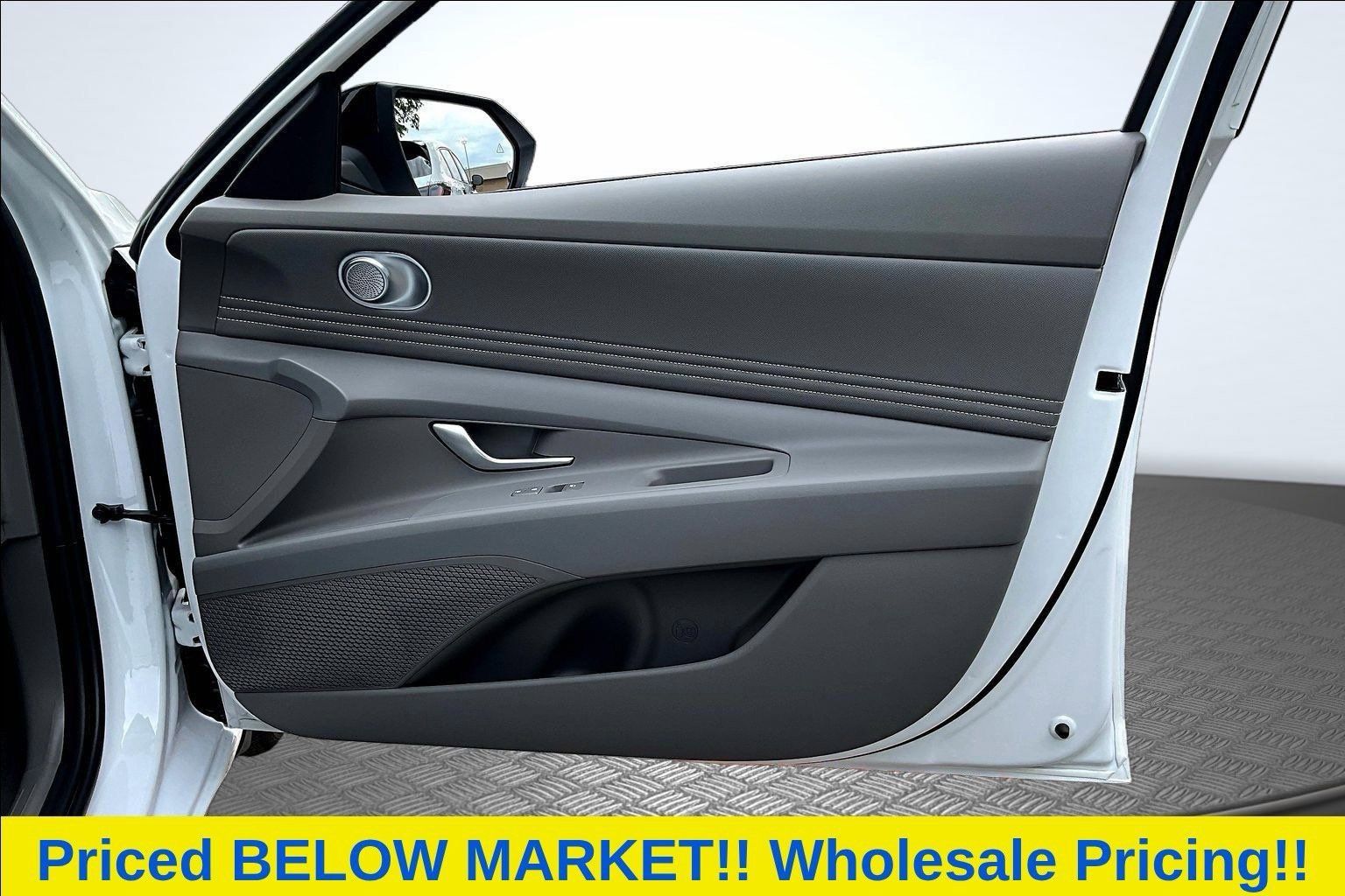Used 2026 Hyundai Elantra SEL Sport Premium w/ Cargo Package FWD image 23