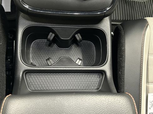 Used 2025 Honda CR-V Sport Touring image 43