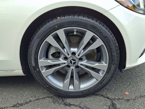 Used 2017 Mercedes-Benz C 300 4MATIC Sedan image 27
