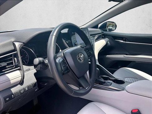 Used 2021 Toyota Camry SE FWD image 13