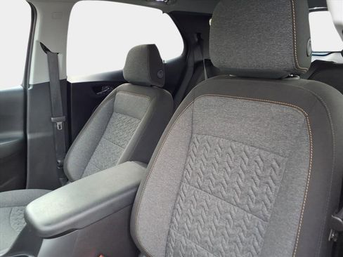 Used 2024 Chevrolet Equinox LT image 9