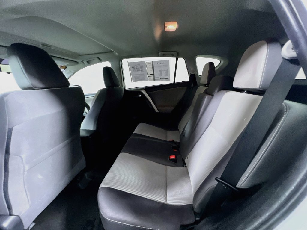 Used 2014 Toyota RAV4 XLE AWD/4WD image 26