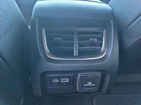 Used 2019 Volkswagen Tiguan S FWD image 17