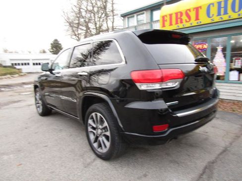 Used 2018 Jeep Grand Cherokee Overland image 4