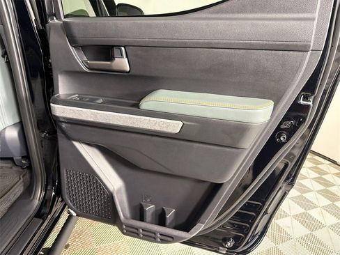 Used 2025 Toyota Tacoma Trailhunter image 16