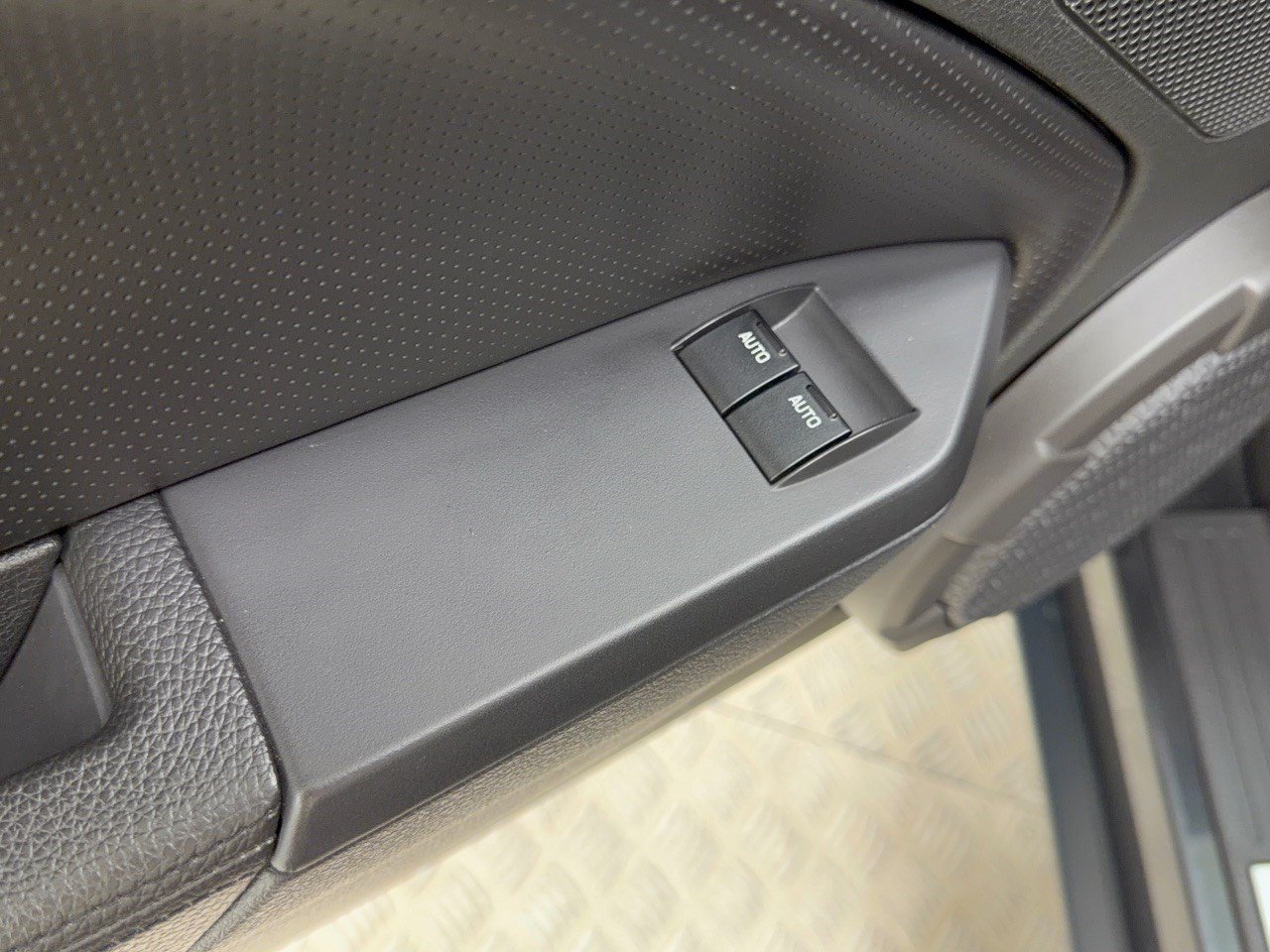 Used 2009 Ford Mustang Shelby GT500 RWD image 15