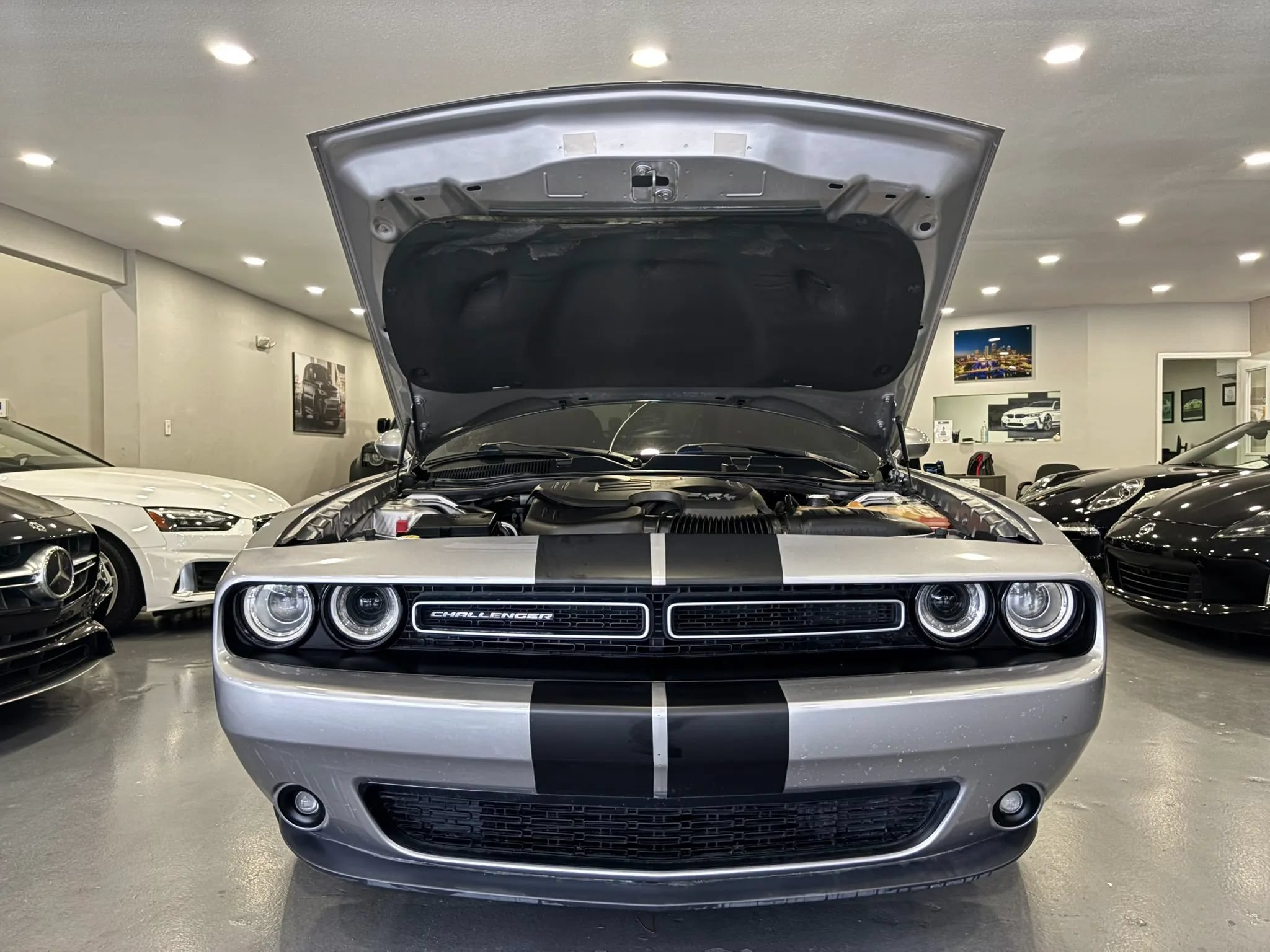 Used 2015 Dodge Challenger SXT Plus RWD image 37