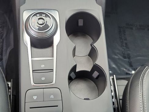 Certified 2022 Ford Escape SEL image 32