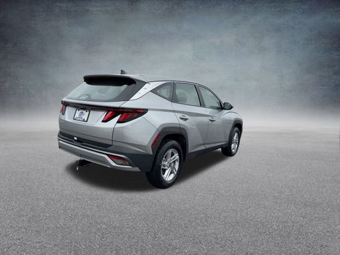 Certified 2025 Hyundai Tucson SE image 22