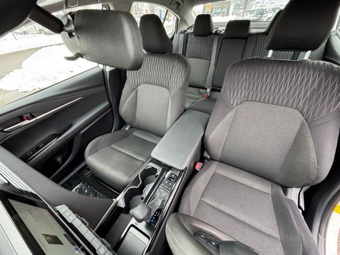 Used 2025 Toyota Camry LE image 36