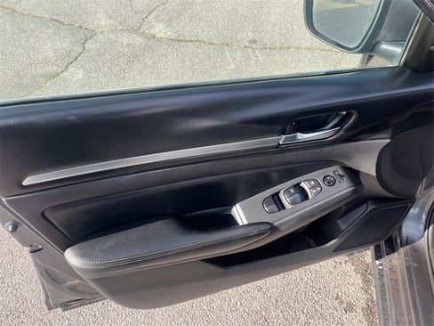 Used 2022 Nissan Altima 2.5 SV image 21