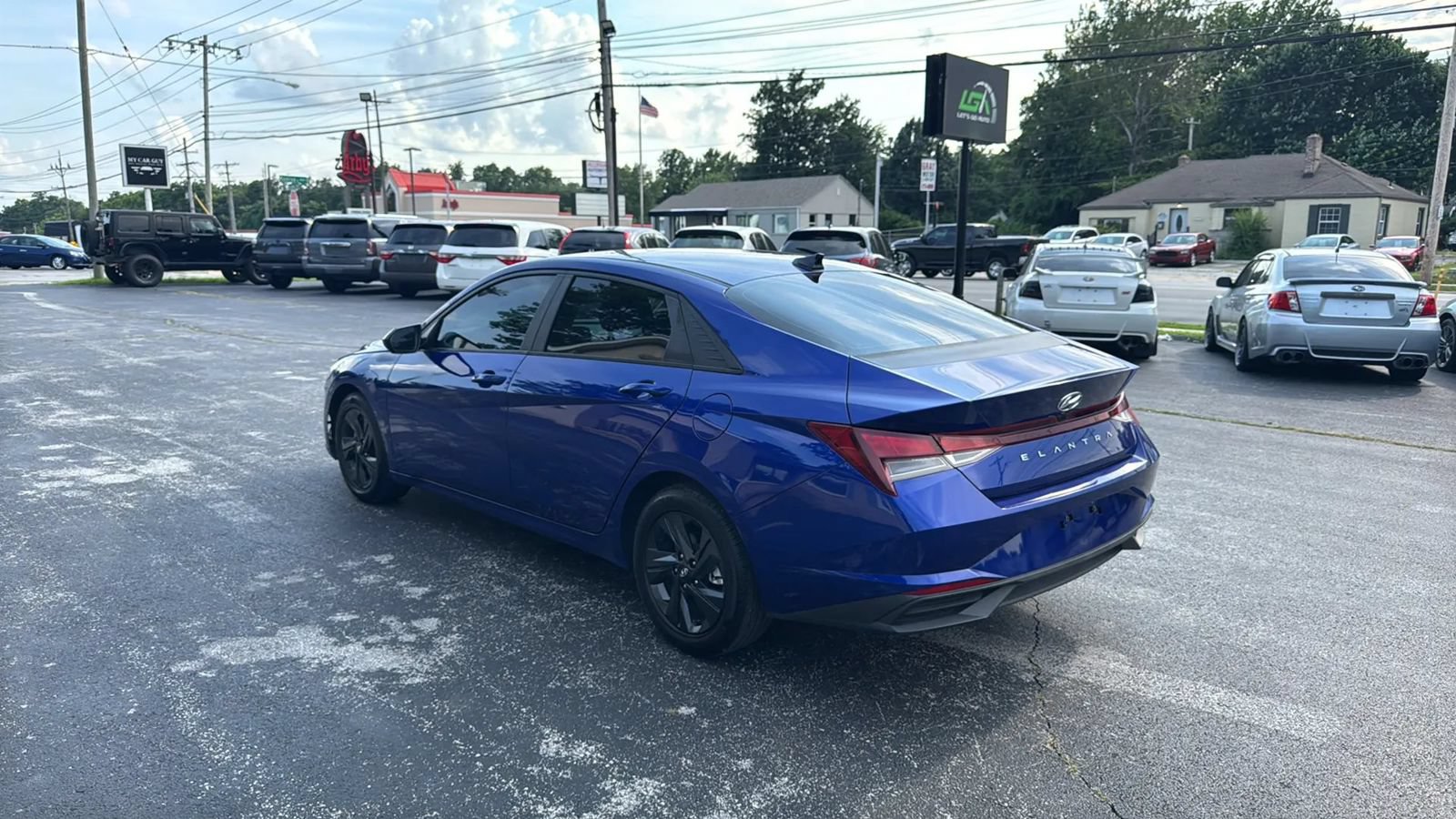 Used 2021 Hyundai Elantra SEL FWD image 5