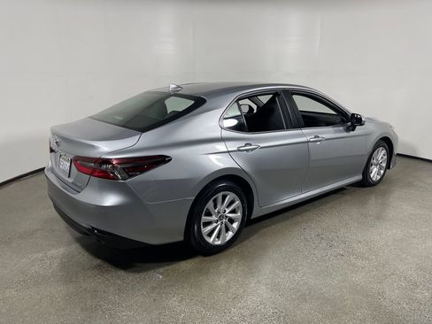 Certified 2023 Toyota Camry LE FWD image 3