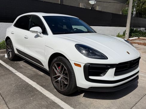 Used 2023 Porsche Macan S image 3