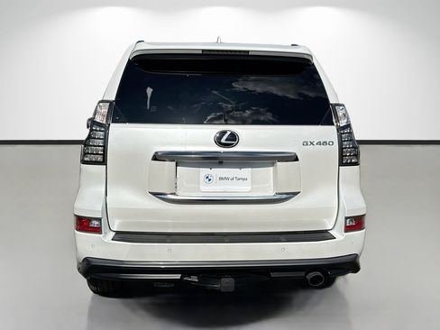 Used 2023 Lexus GX 460 Premium w/ Accessory Package AWD/4WD image 4
