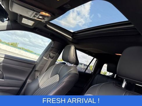 Used 2023 Toyota Highlander XSE image 11