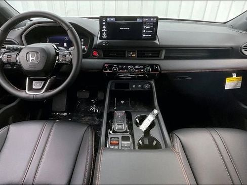 New 2026 Honda Pilot TrailSport image 6