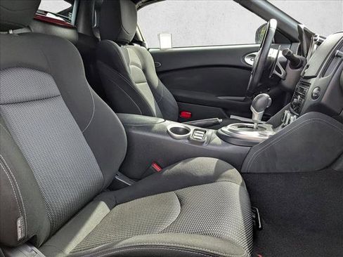 Used 2011 Nissan 370Z Roadster image 20