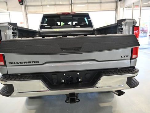 New 2026 Chevrolet Silverado 2500 LTZ w/ LTZ Premium Package AWD/4WD image 7