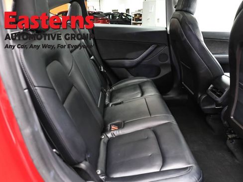 Used 2021 Tesla Model Y Long Range AWD/4WD image 18