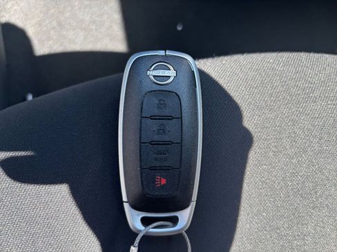 Used 2025 Nissan Sentra SV FWD image 21
