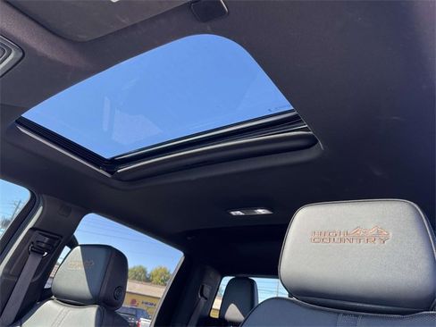 Used 2024 Chevrolet Silverado 2500 High Country w/ High Country Premium Package image 20