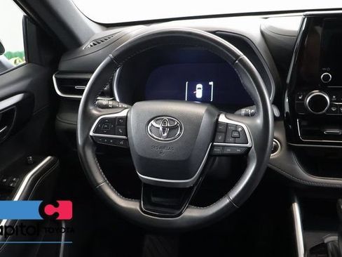 Certified 2025 Toyota Highlander XSE AWD/4WD image 16