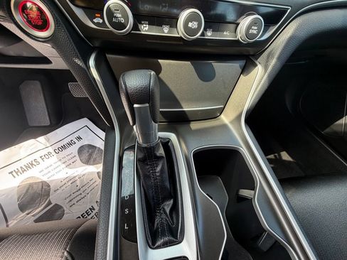 Used 2018 Honda Accord LX image 13