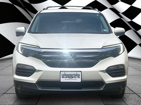 Used 2017 Honda Pilot EX image 3