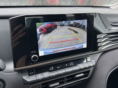 Used 2025 Toyota Camry LE image 21