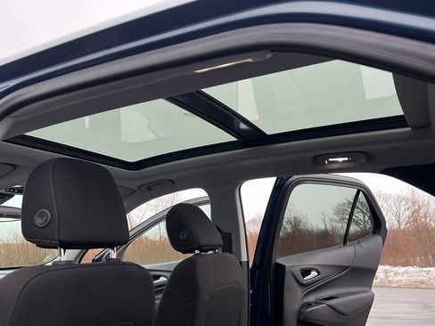 Used 2024 Chevrolet Equinox LT image 36