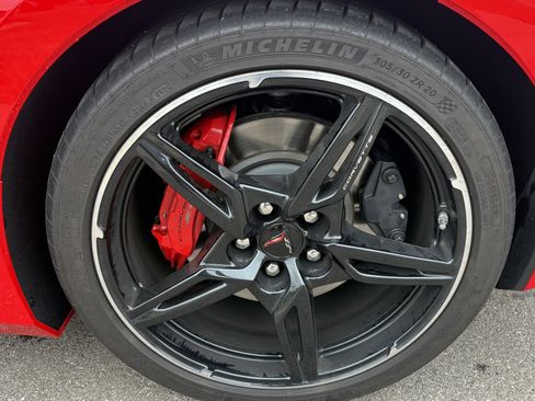 Used 2024 Chevrolet Corvette Stingray Convertible w/ Z51 Performance Package image 13