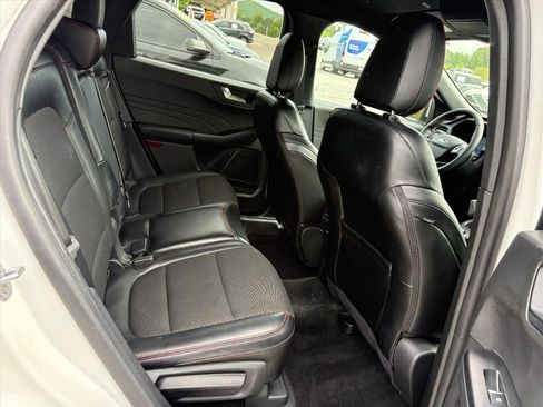Used 2024 Ford Escape ST-Line Select AWD/4WD image 19