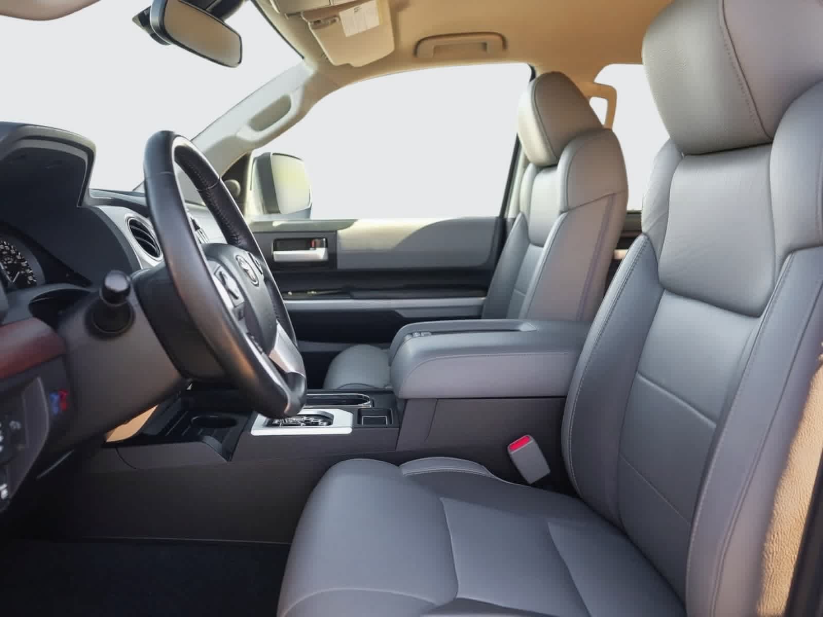 Used 2020 Toyota Tundra Limited w/ Limited Premium Package AWD/4WD image 21