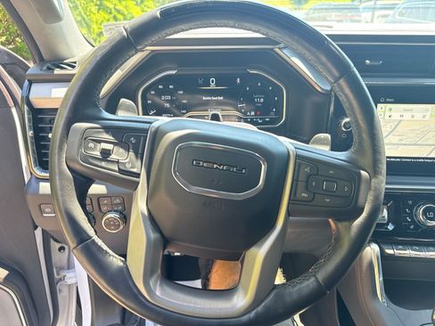 Used 2023 GMC Sierra 1500 Denali AWD/4WD image 18