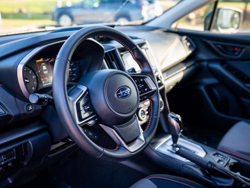Certified 2022 Subaru Crosstrek 2.0i Premium w/ Moonroof Package AWD/4WD image 31