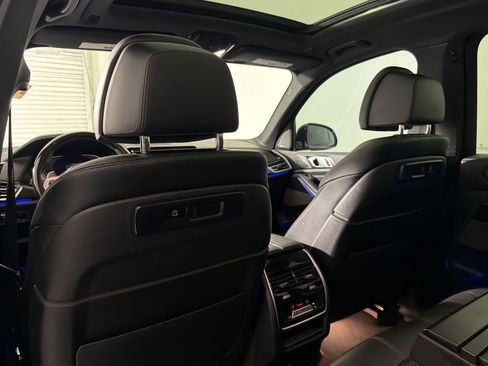 Used 2023 BMW X5 xDrive40i w/ M Sport Package AWD/4WD image 32