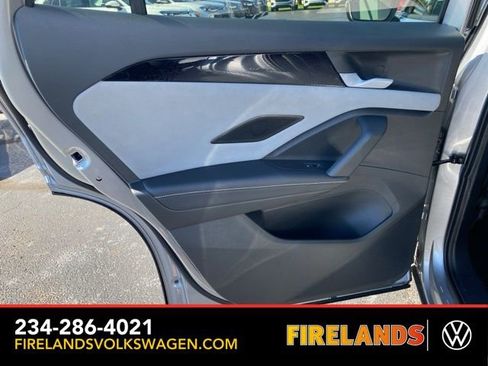 New 2025 Volkswagen Tiguan SE image 56