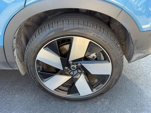 Certified 2023 Volvo C40 P8 Recharge Ultimate image 8