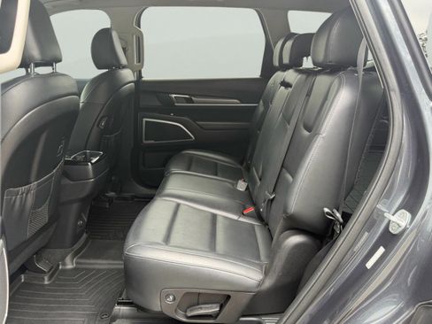 Used 2020 Kia Telluride S w/ S 8 Passenger Seating Package FWD image 10