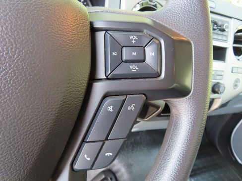 Used 2022 Ford F750 2WD Regular Cab Super Duty image 20