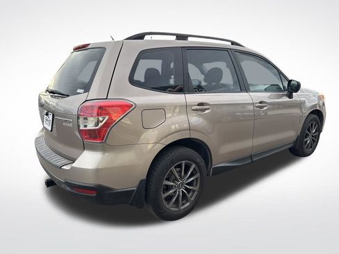 Used 2014 Subaru Forester 2.5i image 5