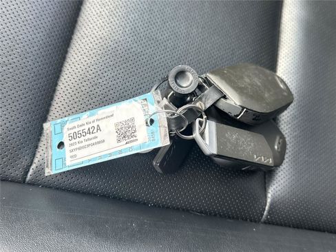 Used 2023 Kia Telluride S AWD/4WD image 20
